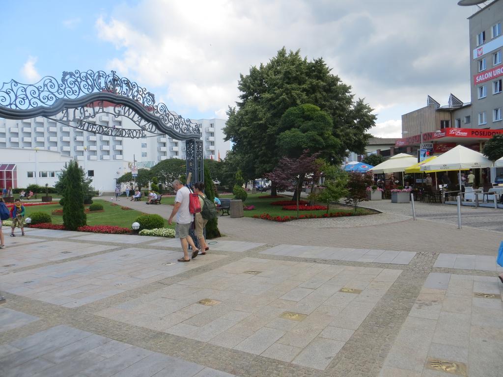 Ferienwohnung Apartament Horyzont Astra Misdroy Exterior foto